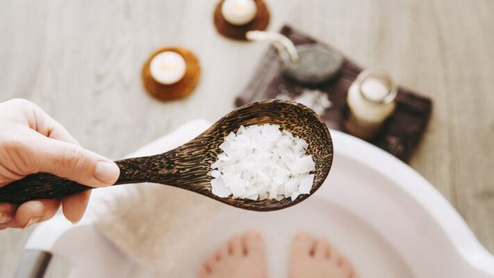 استفاده از حمام نمک برای کاهش اثرات بیماری پسوریازیس