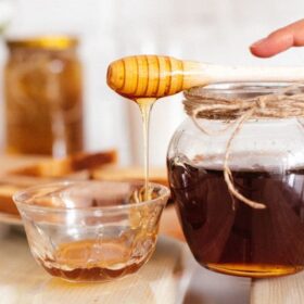 خواص عسل گون طبیعی | کارنیکا استور
