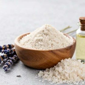 بهترین زمان استفاده از نمک حمام چه موقع است؟ قبل یا بعد از استحمام؟ | کارنیکااستور